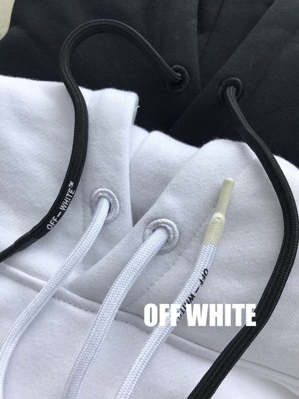 Off-White KISS SWEATSHIRT kiss